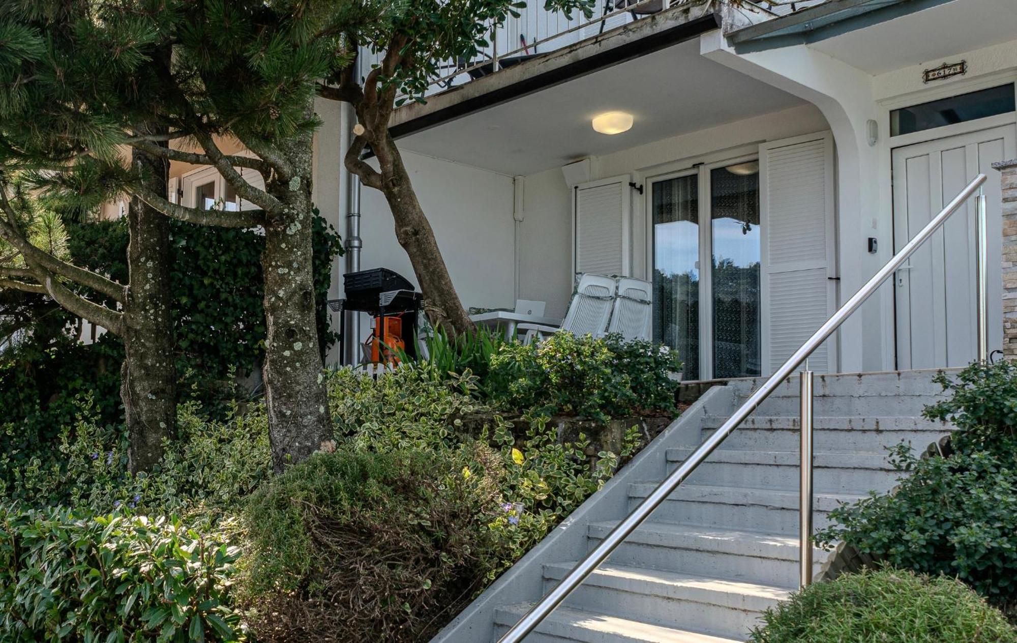 Villa Yadranka With Sea View Strunjan Rom bilde